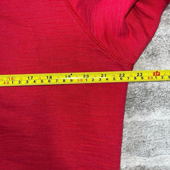 Vintage Y2K GAP red zip-up hoodie with classic 1969 logo patch on front hem. - Picture 6 of 8